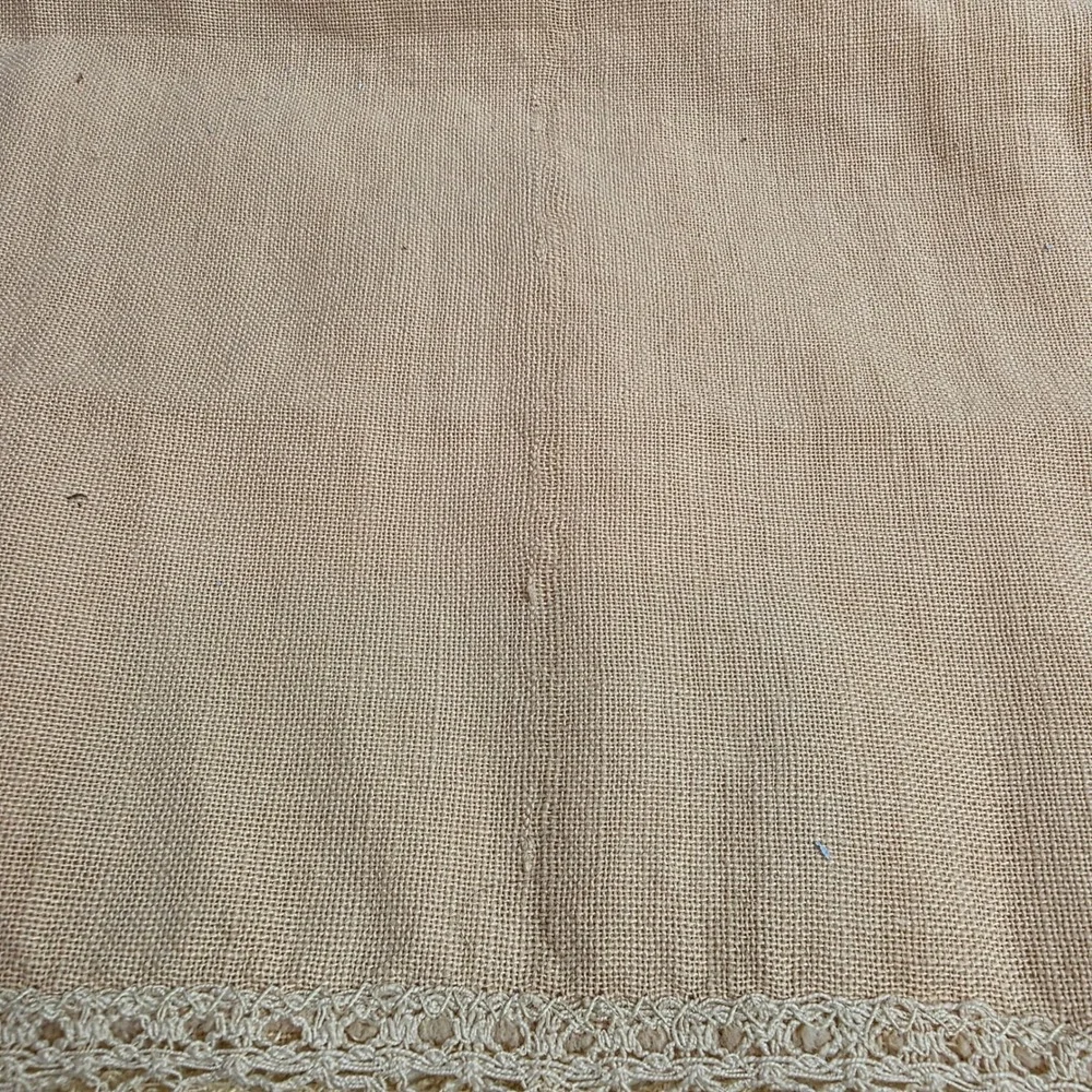 Vintage Hand Embroidered Linen Table Runner Crochet Lace Flower Colorful Baskets